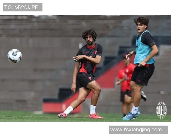 意丁B组激战正酣:第11轮赛事解析,MilanFuturo站上第五宝座的背后故事 意丁B组激战正酣:第11轮赛事解析,MilanFuturo站上第五宝座的背后故事